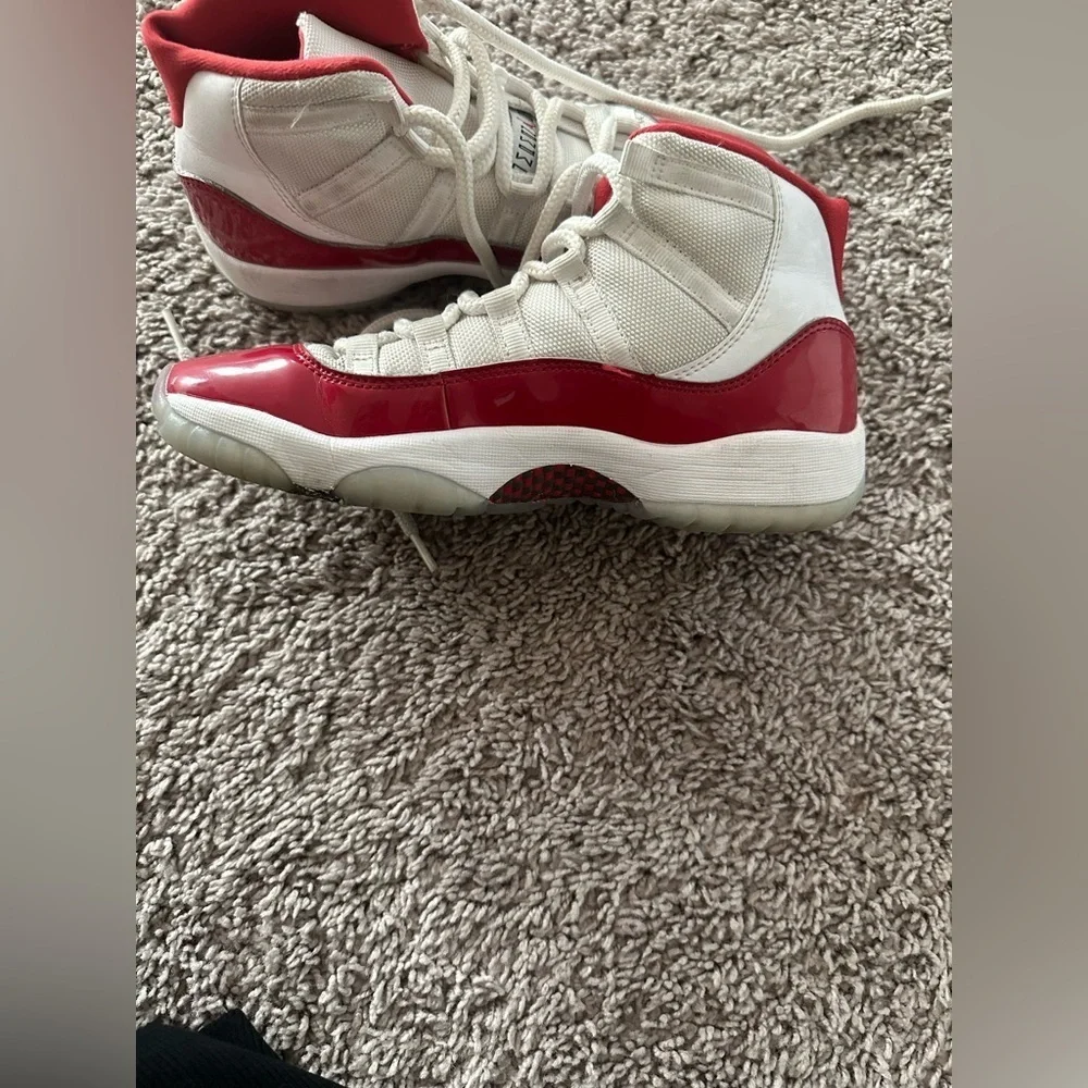 Air Jordan retro cherry used
